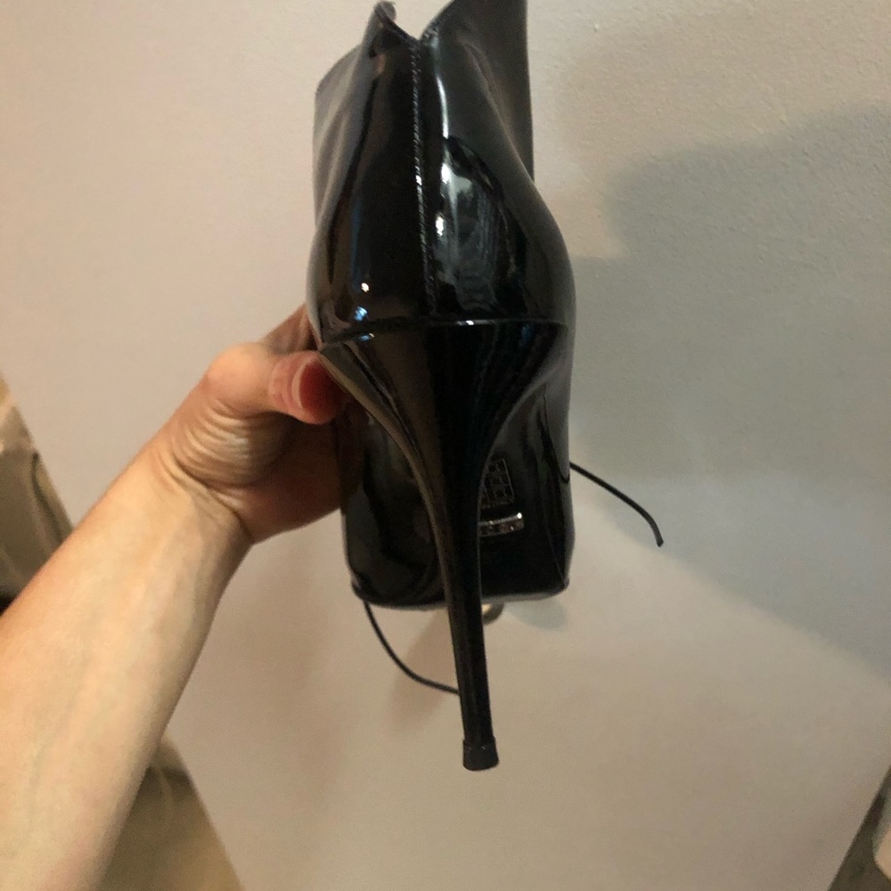 Gucci black patten leather ankle boots - Picture 10 of 12